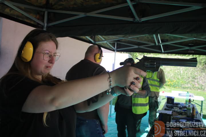 4ddbbfcd-baac-4660-a354-12e0209ac5f8.jpg